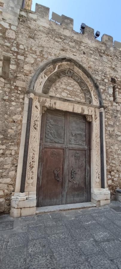 Akropolis Bed & Breakfast *