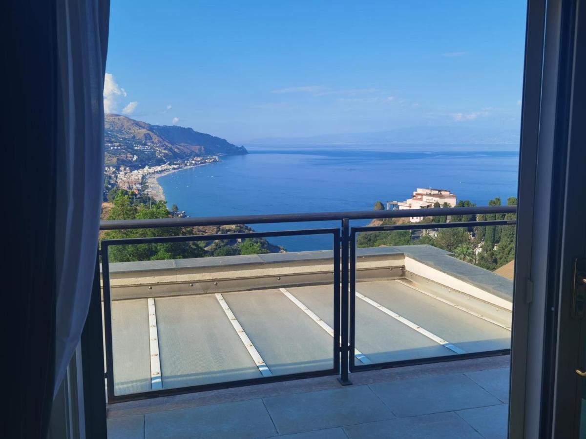 Helas By Holidays Apartment *