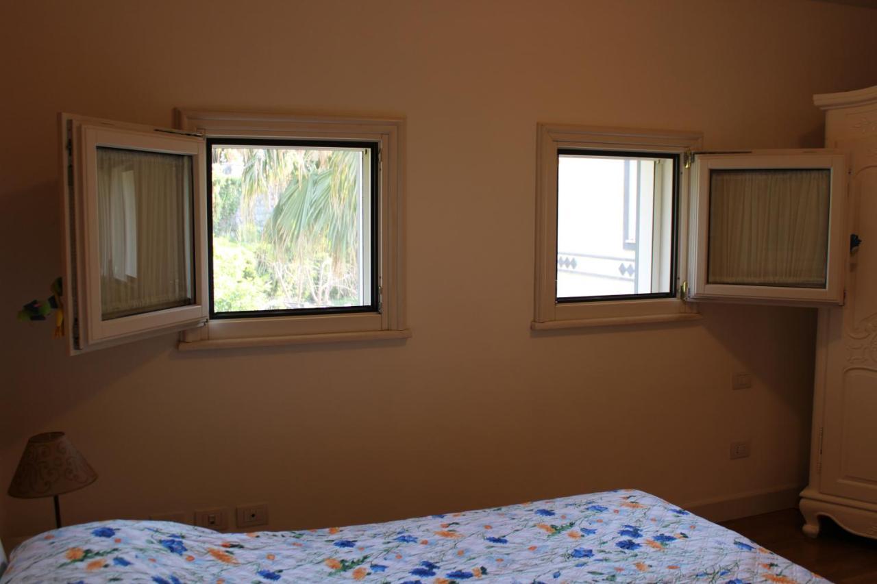 Helas By Holidays Apartment