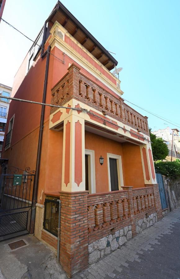 Collection: Iside Taormina