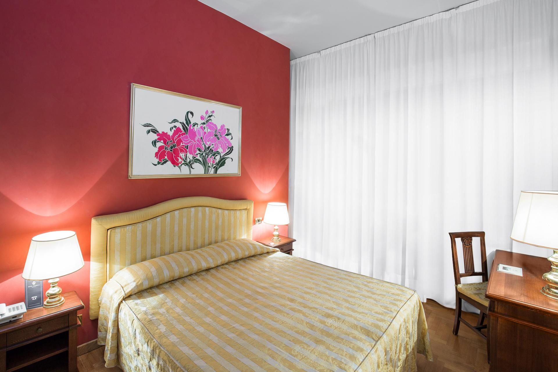Isabella Hotel 3*