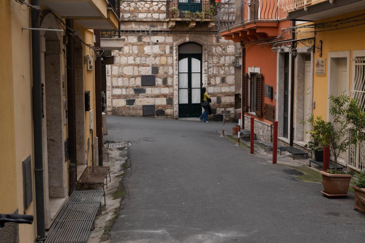 Amuni Taormina