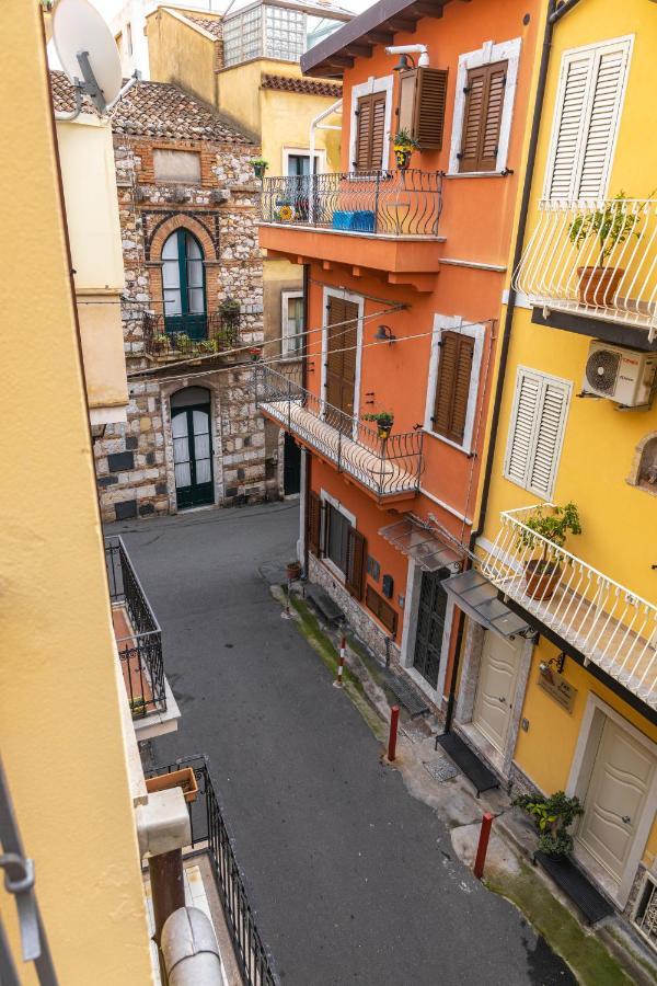 Amuni * Taormina