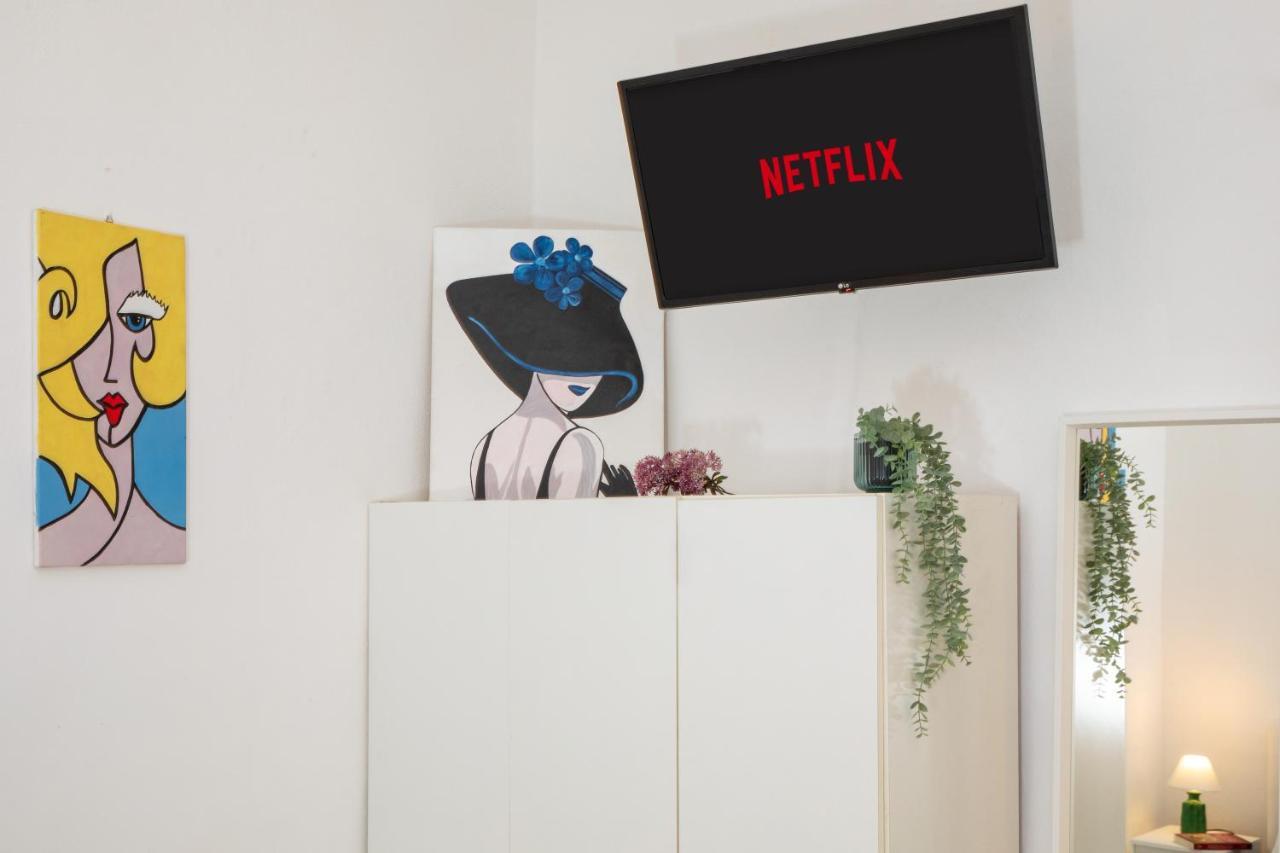Free Netflix & Wi-fi - Tipico In Centro Apartment