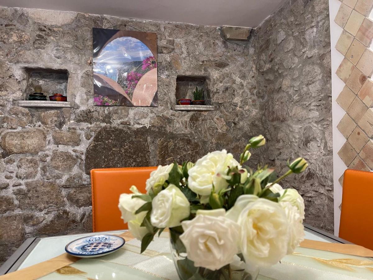 Majolica Apartment