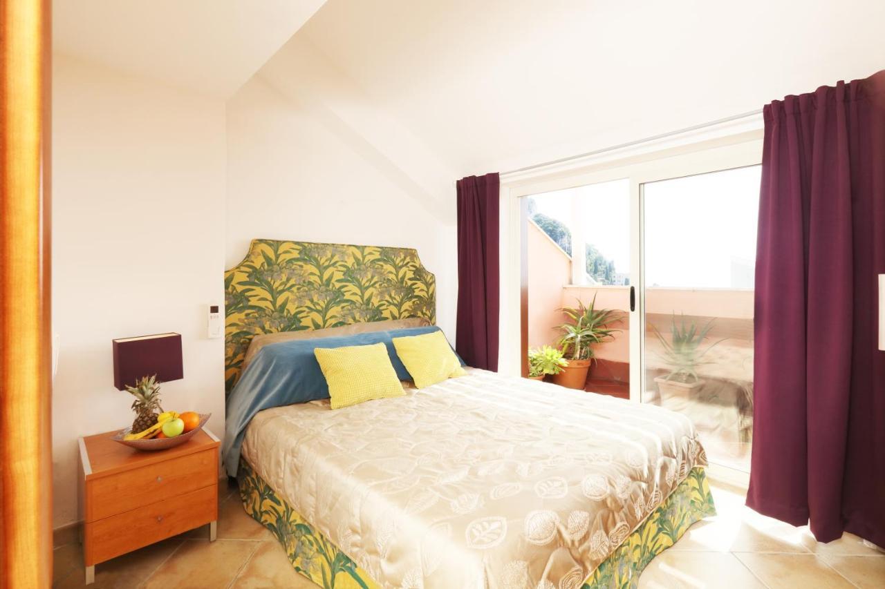 Center 4 Bedroom Penthouse, Terrace With Views Taormina