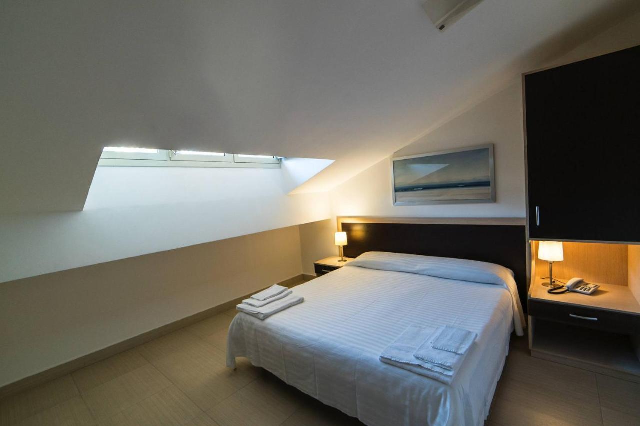 Sirina House *