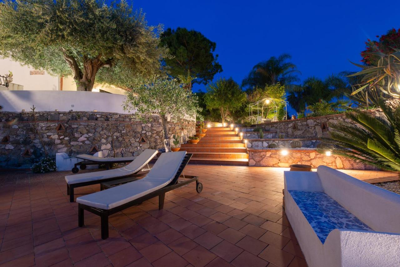 Villa With Pool & Jacuzzi