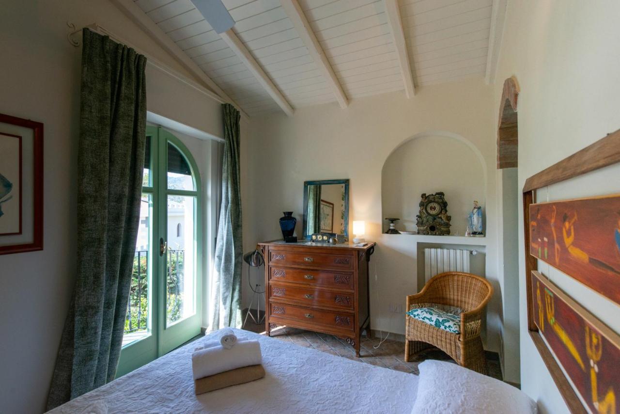Villa With Pool & Jacuzzi *