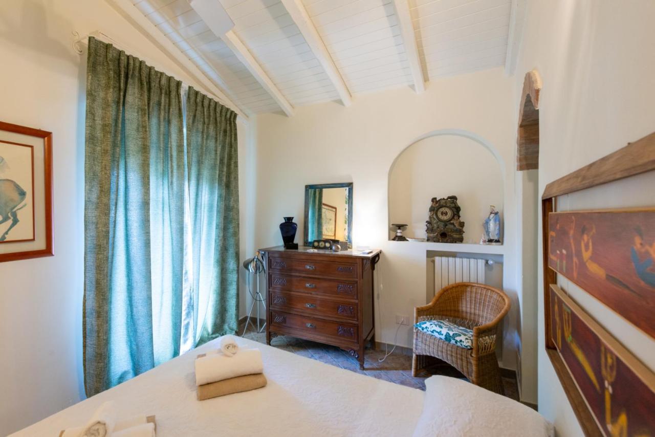 With Pool & Jacuzzi Villa Taormina