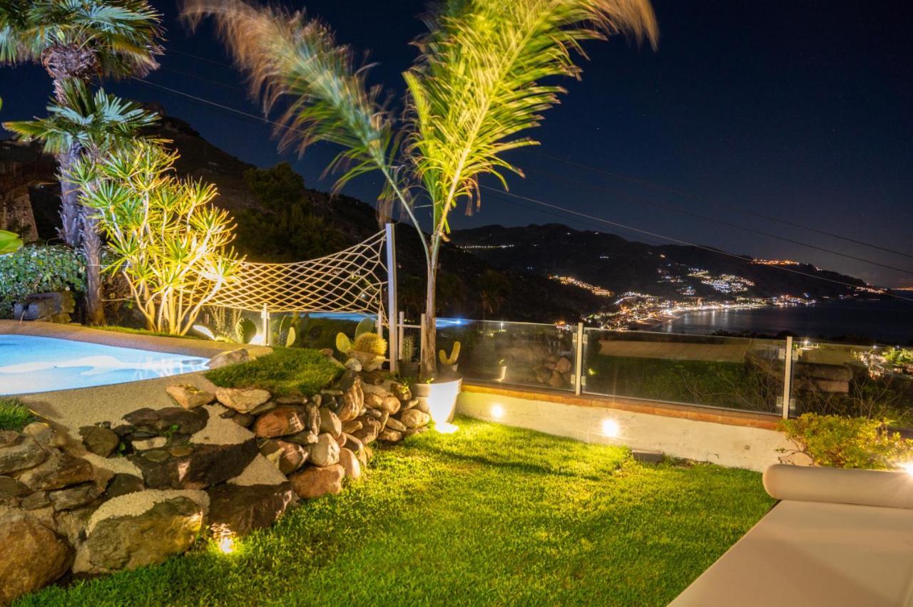 Luxury Taorum With Spectacular Sea Views In