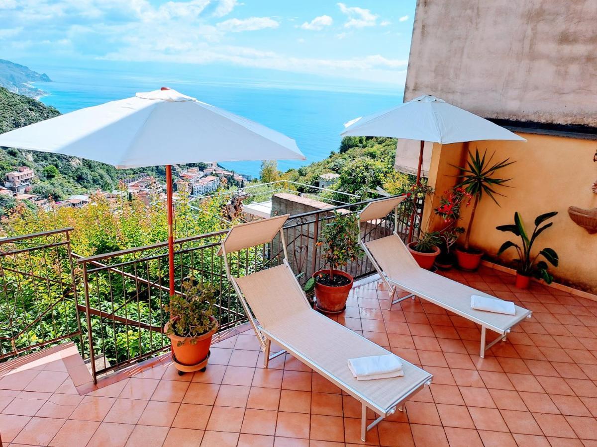 Castel Tauro Apartment