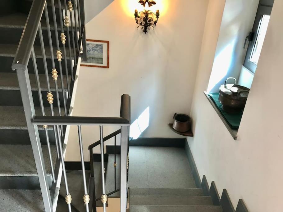 A Due Passi Dal Teatro