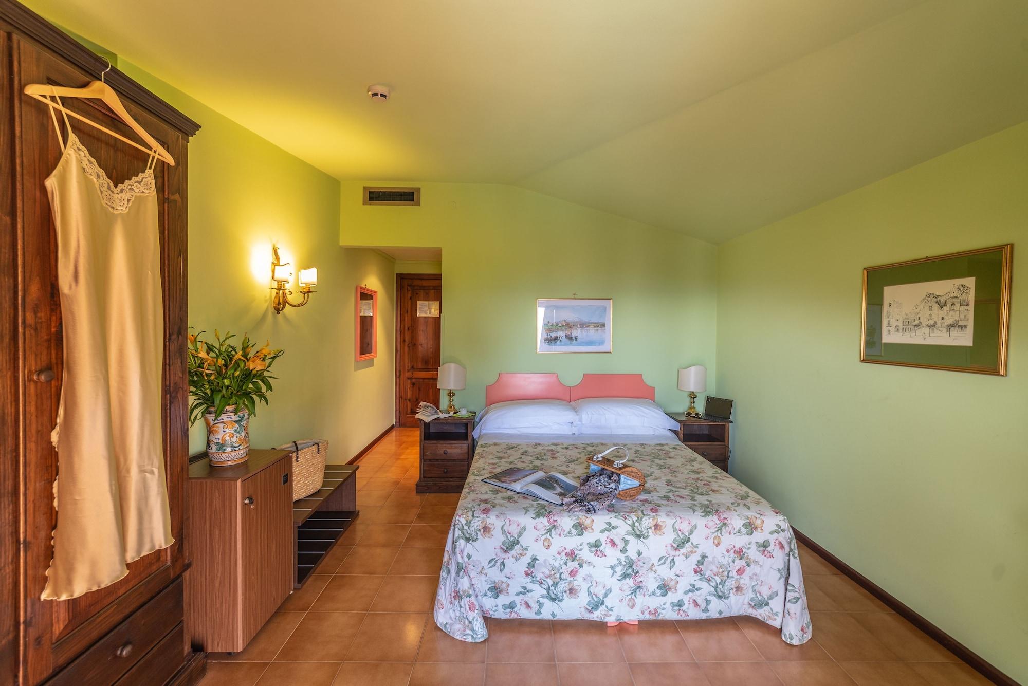Hotel Sirina