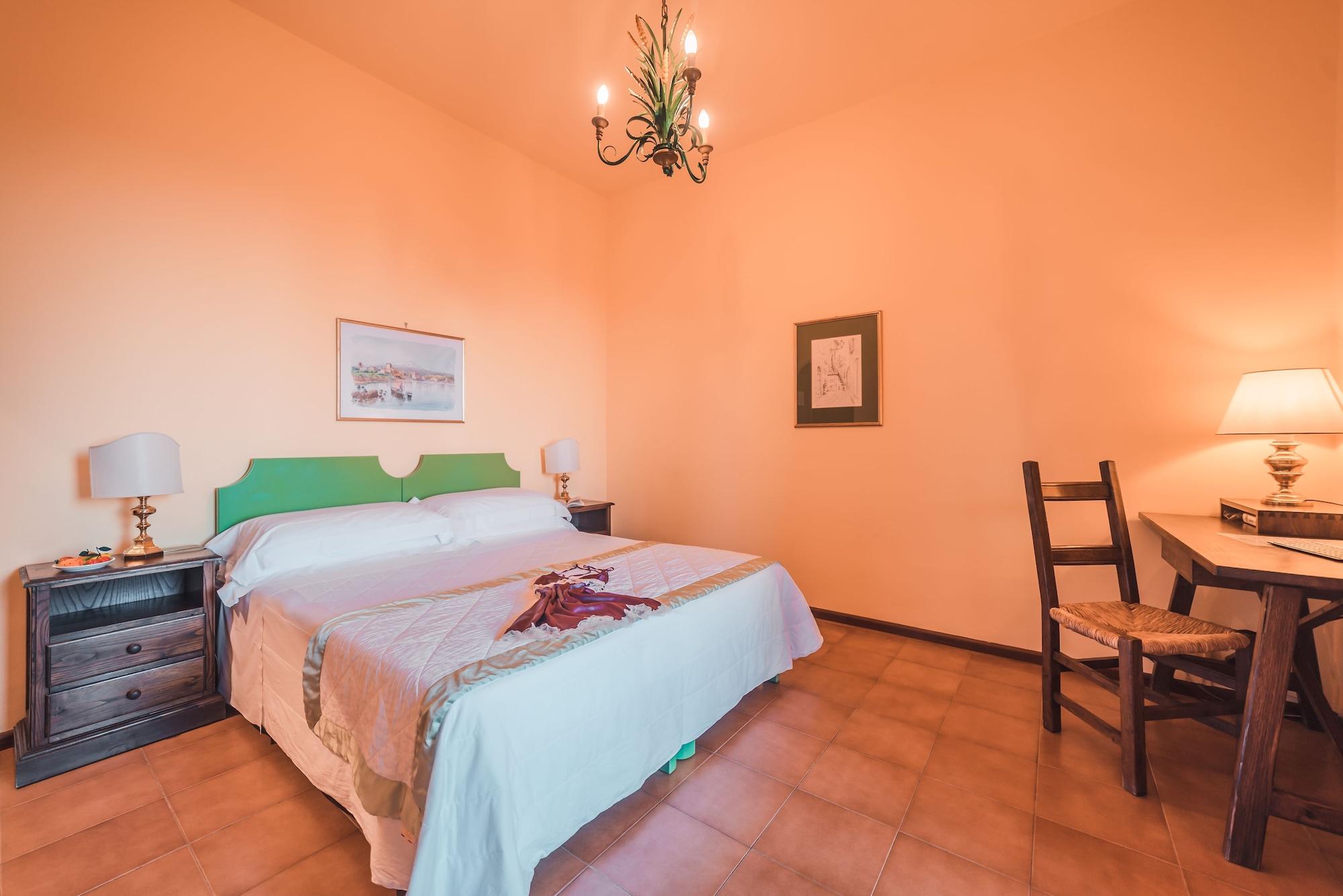 Sirina Hotel 4*