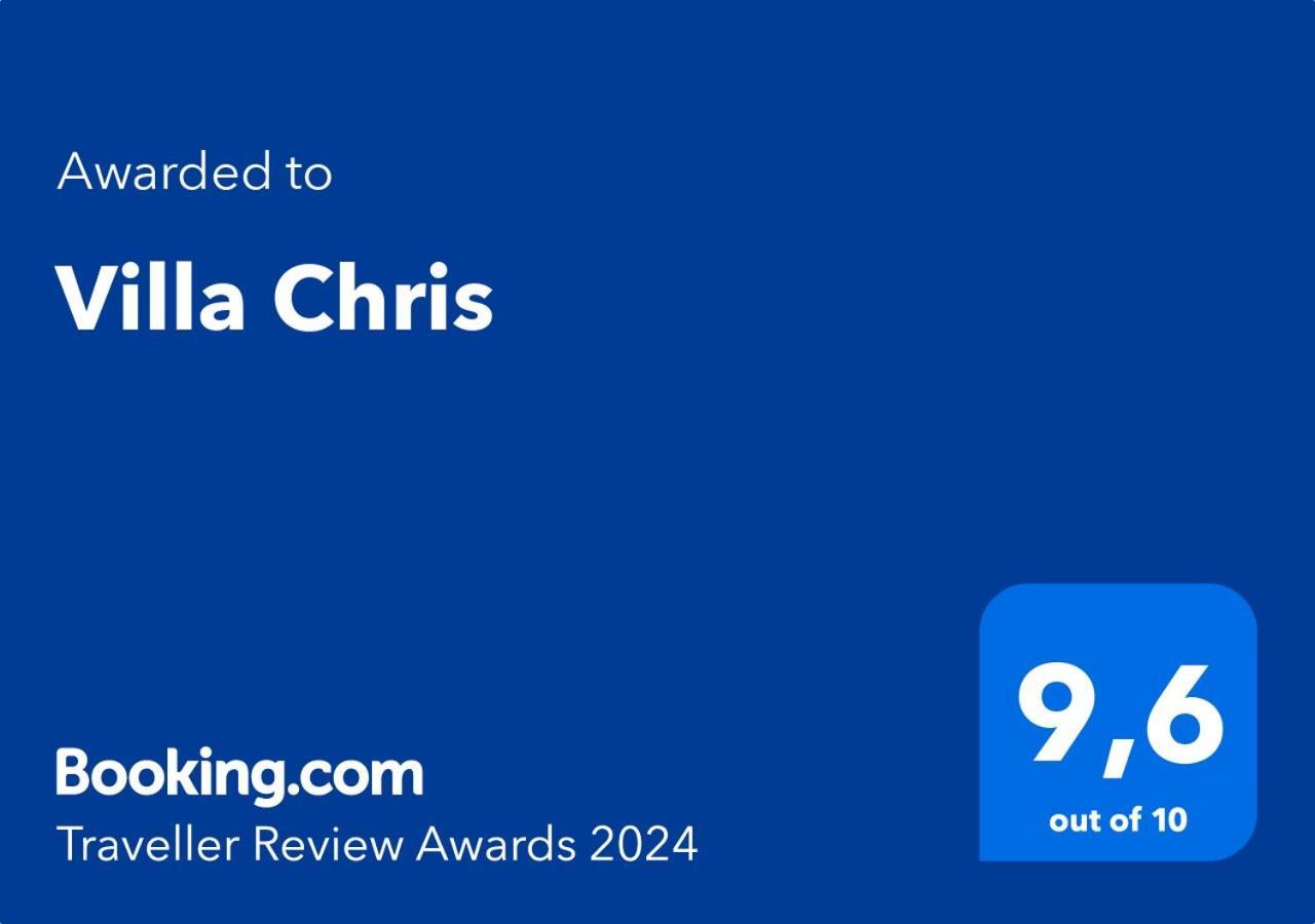 Chris *