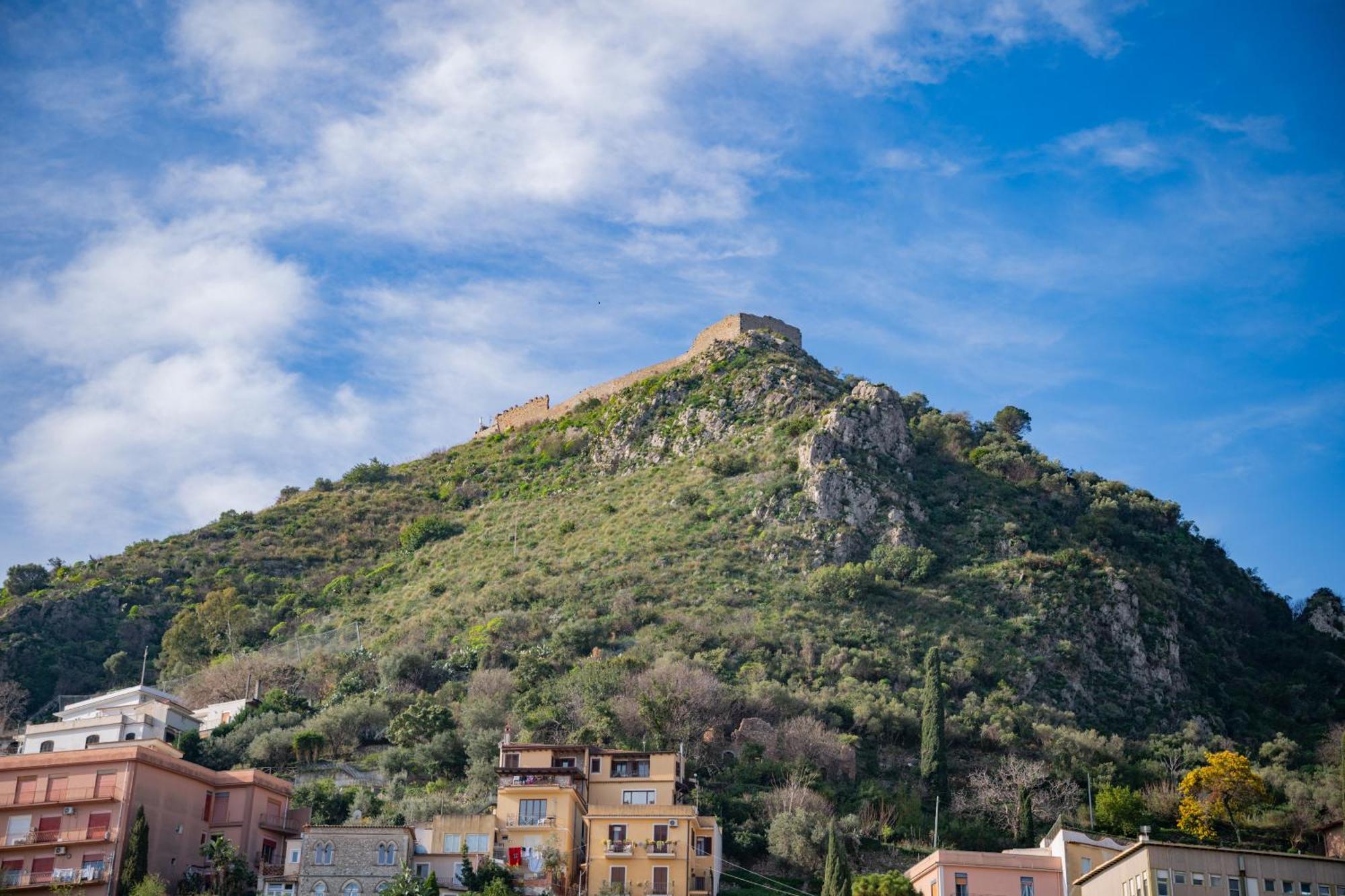 Aurora, Apartment Taormina