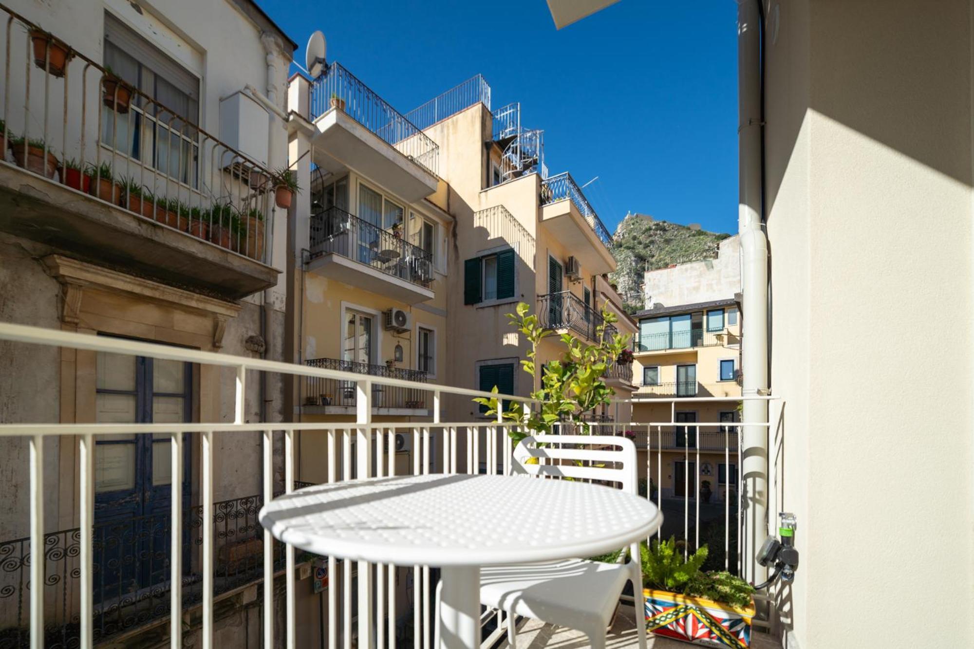 Guest house Taoetna Guest House, *