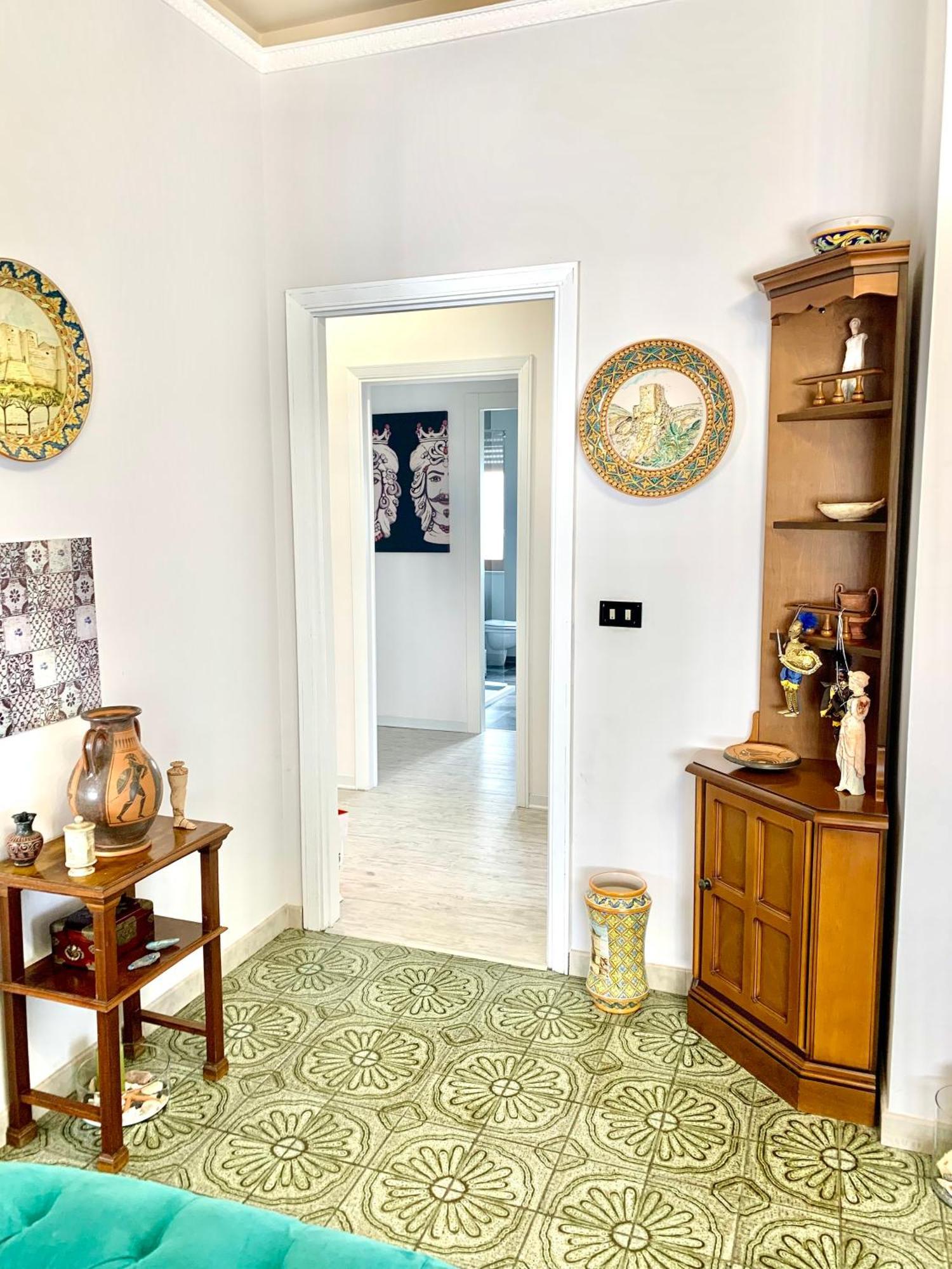 Spacious In With Sea View And Balconies Apartment