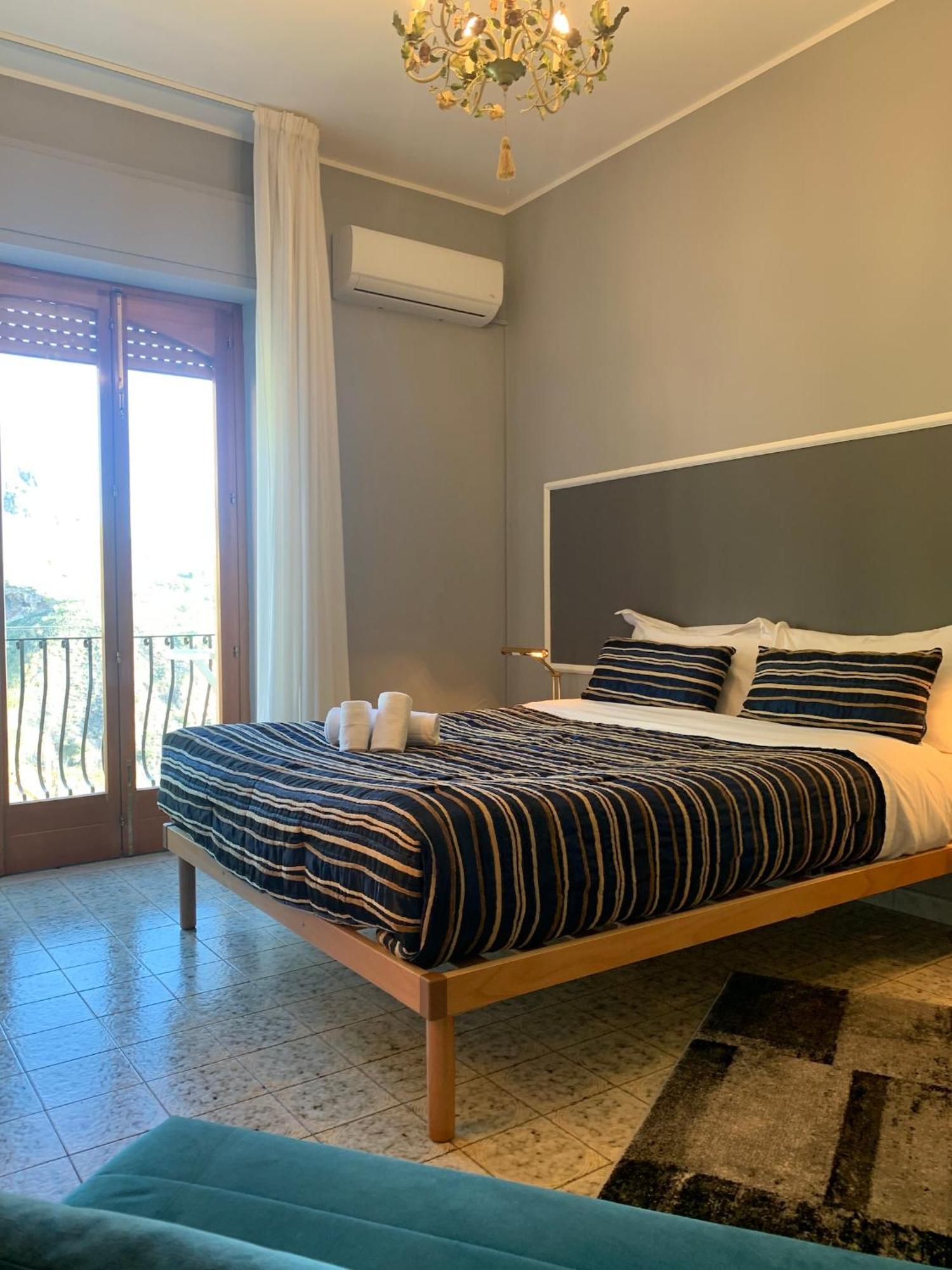 Apartment Spacious In With Sea View And Balconies