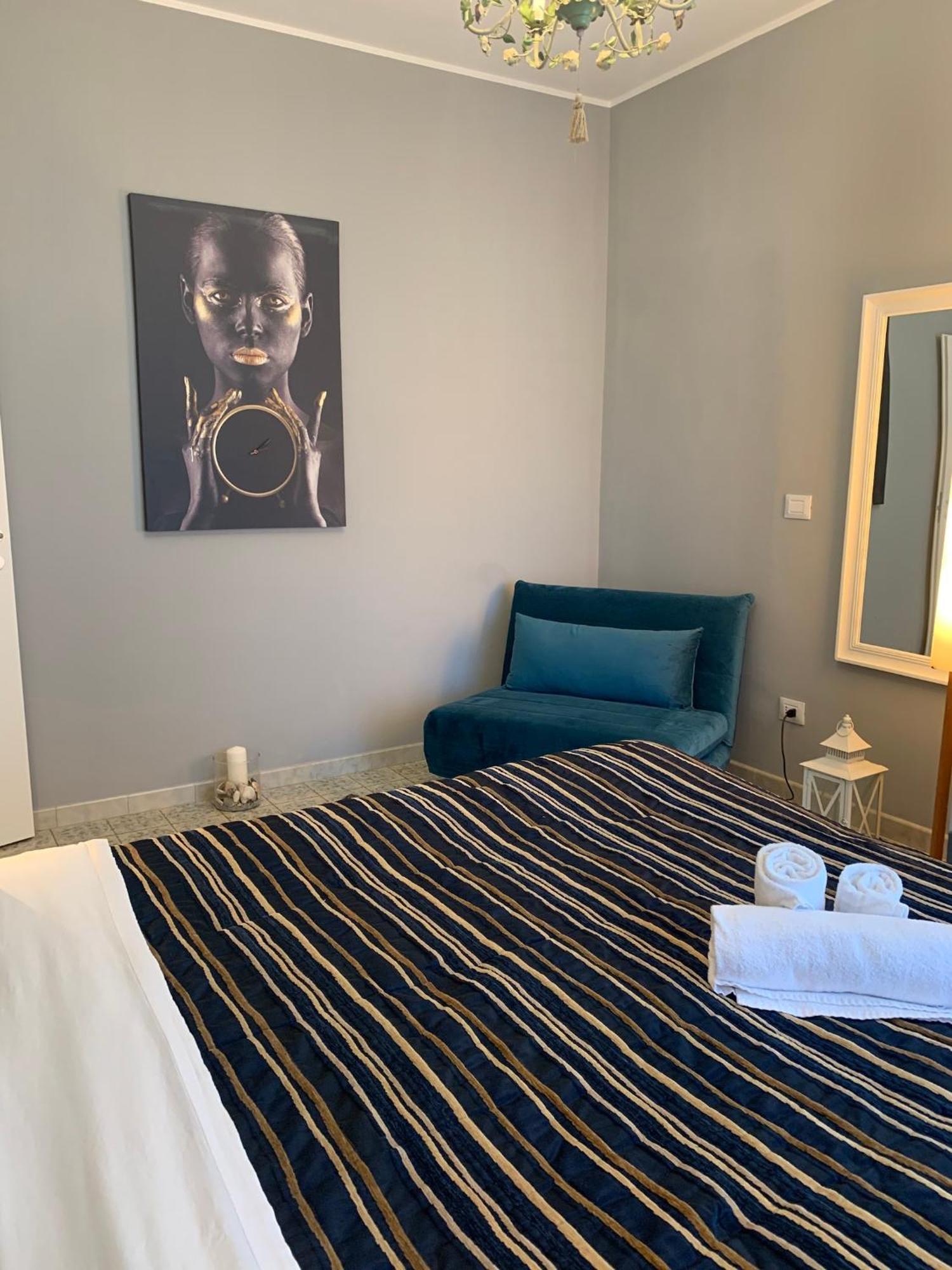 Spacious In With Sea View And Balconies Apartment