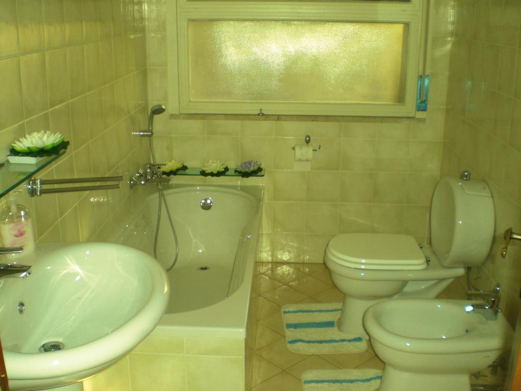Apartment Theokles
