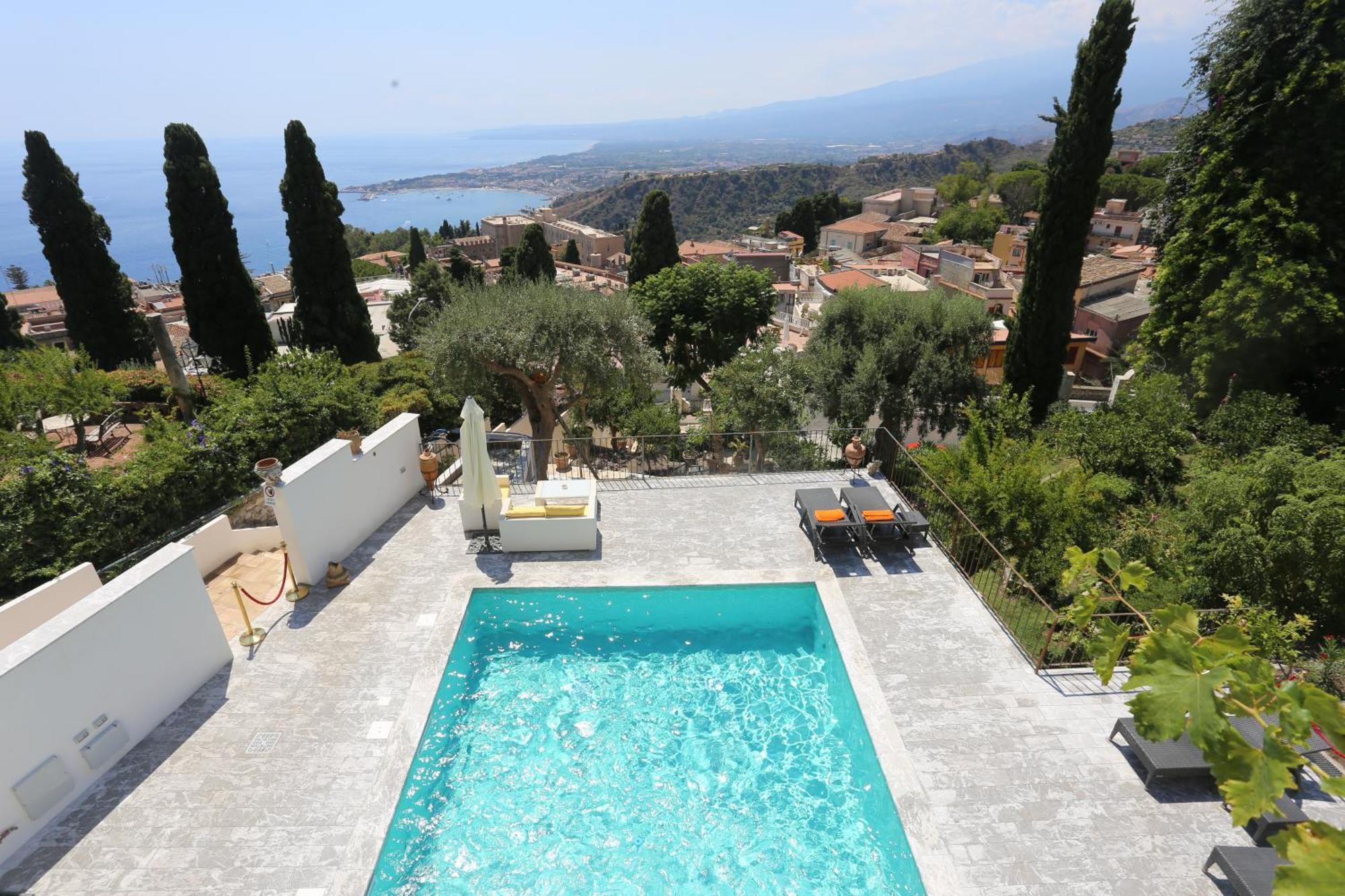 Casa Cuseni, Residenza D'artista, Museo E Giardino Storico Bed & Breakfast Taormina