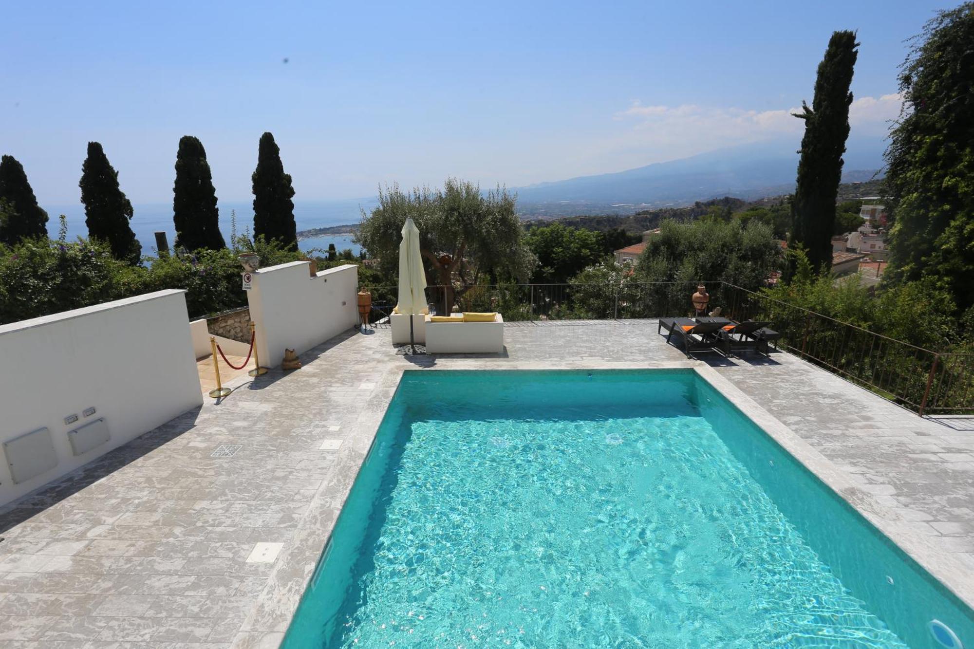 Casa Cuseni, Residenza D'artista, Museo E Giardino Storico 3*