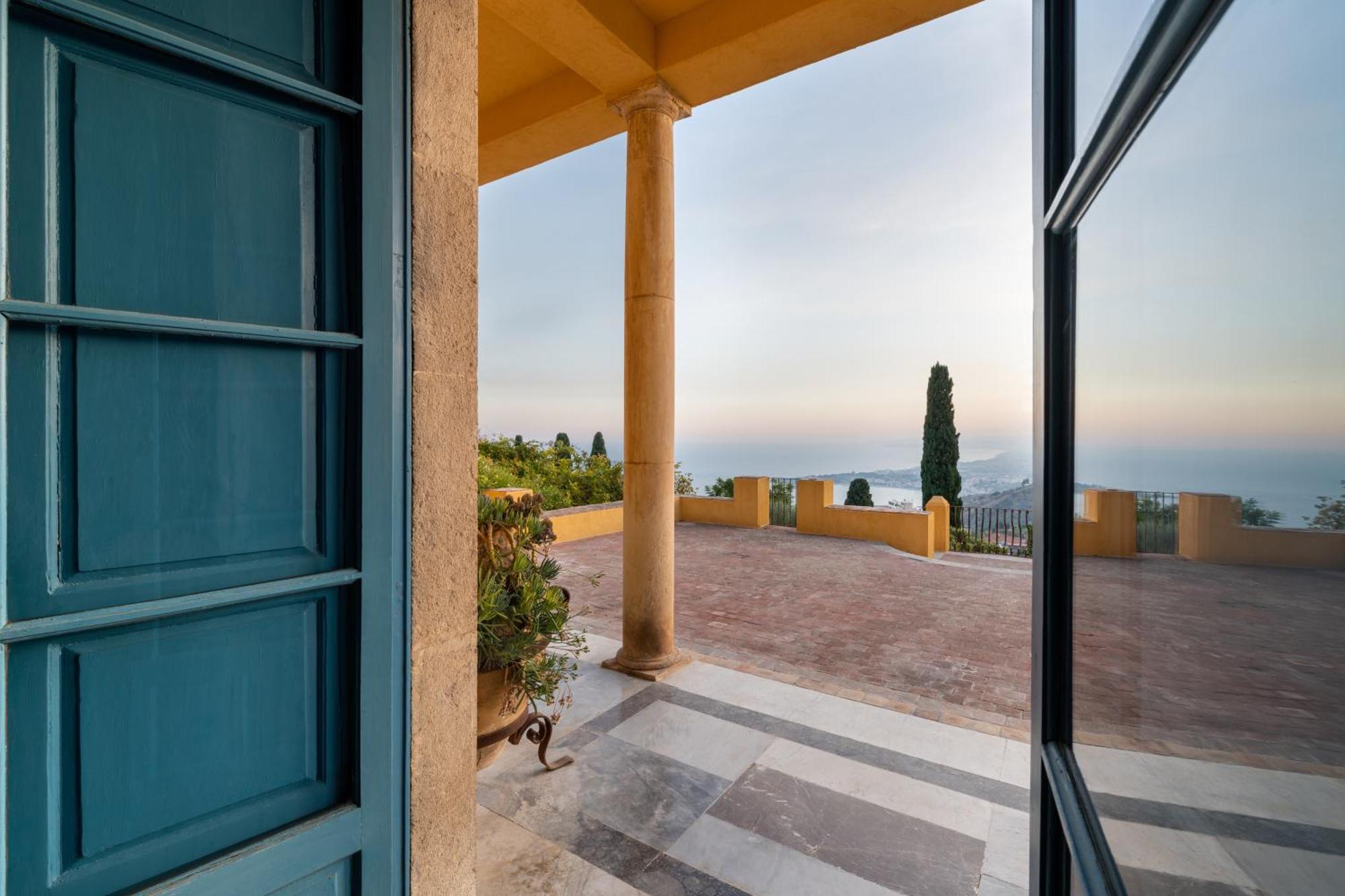 Casa Cuseni, Residenza D'artista, Museo E Giardino Storico Bed & Breakfast