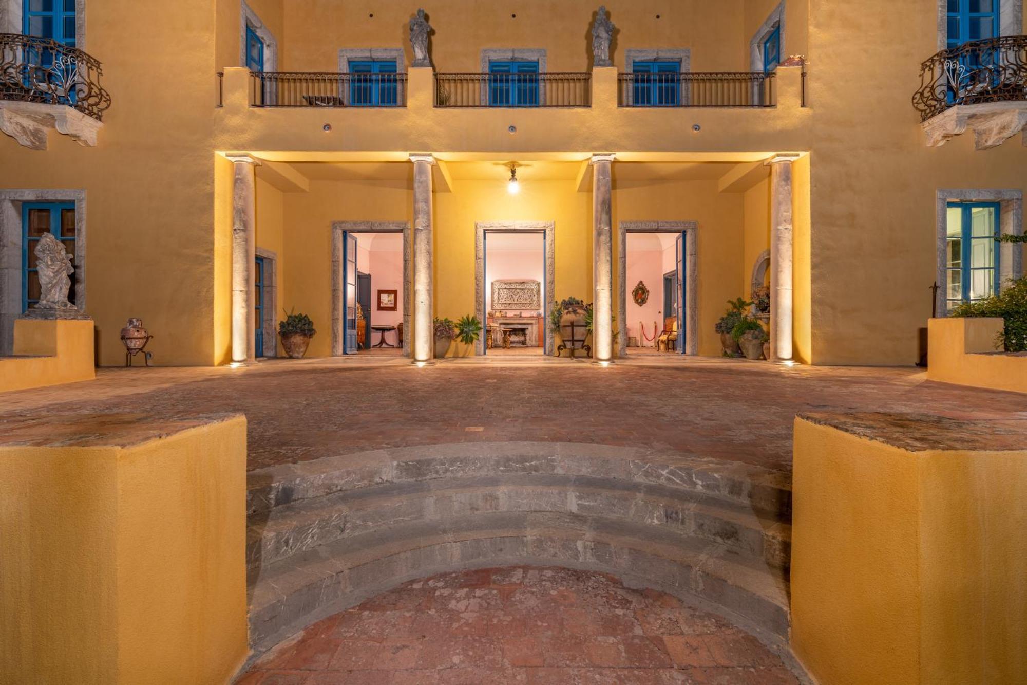Casa Cuseni, Residenza D'artista, Museo E Giardino Storico Taormina