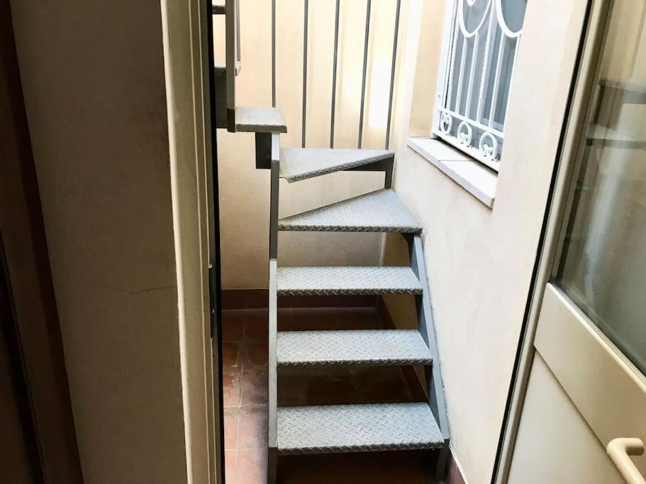 A Due Passi Dal Teatro