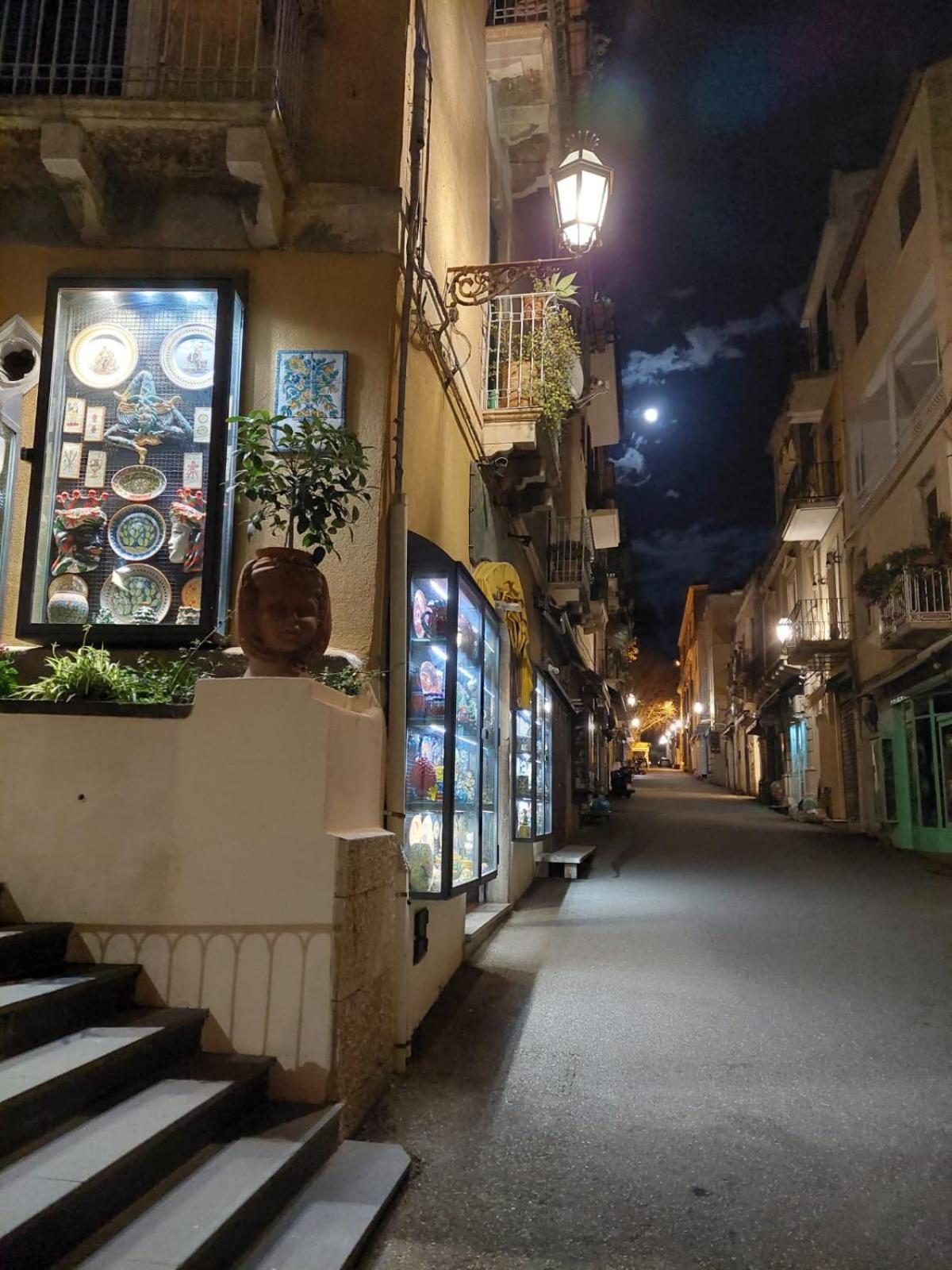 Al Teatro Antico & House Apartment *