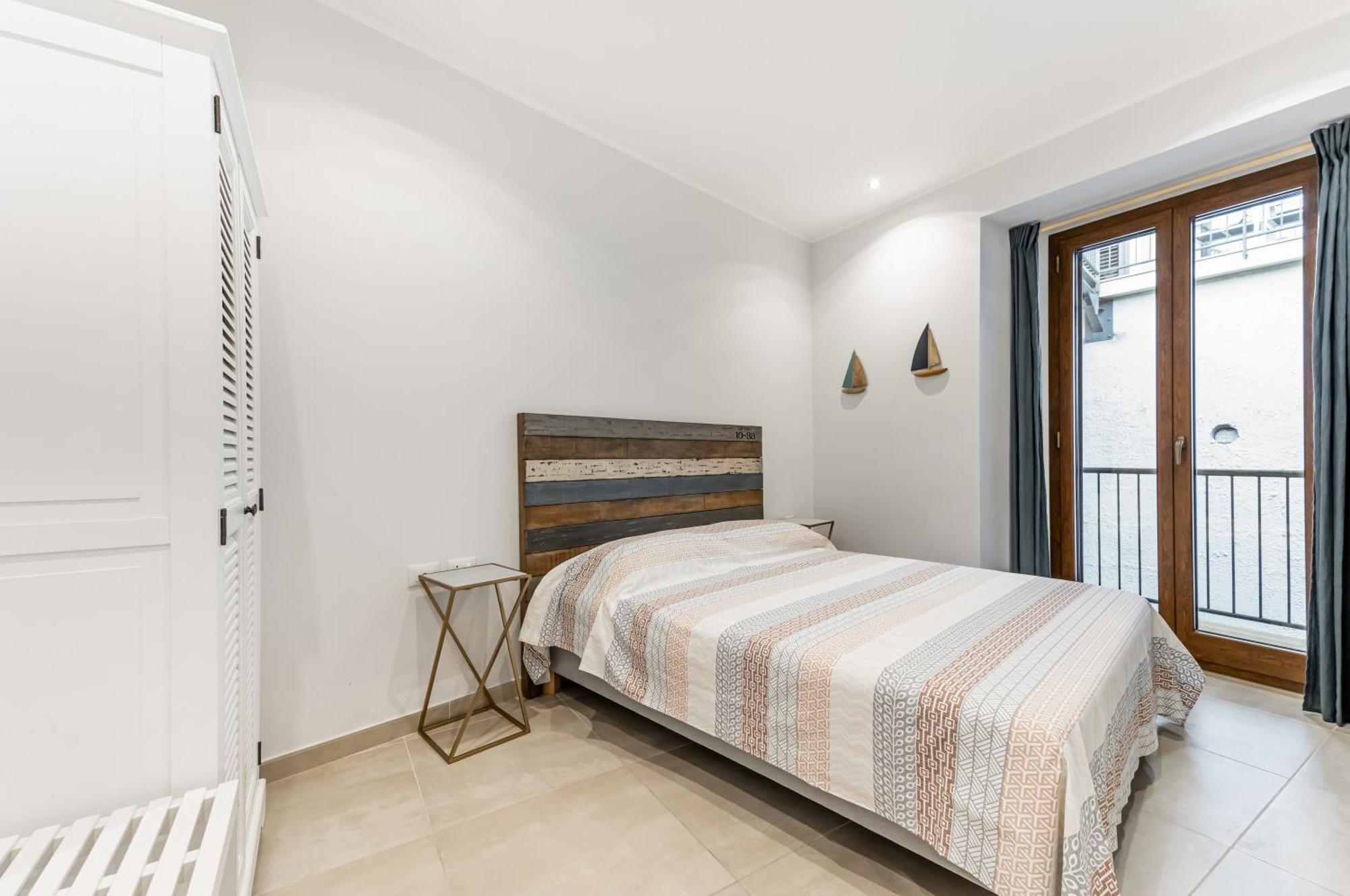 Lovely Sea View - Swimming Pool Apartment