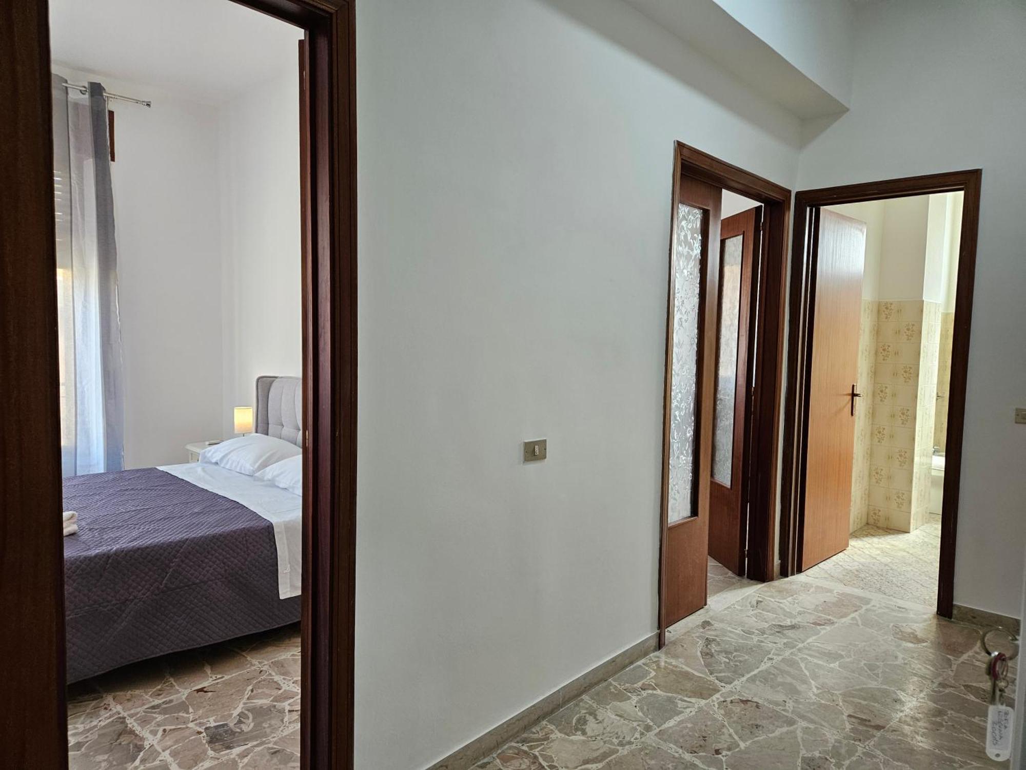 Porta Messina Guest house *