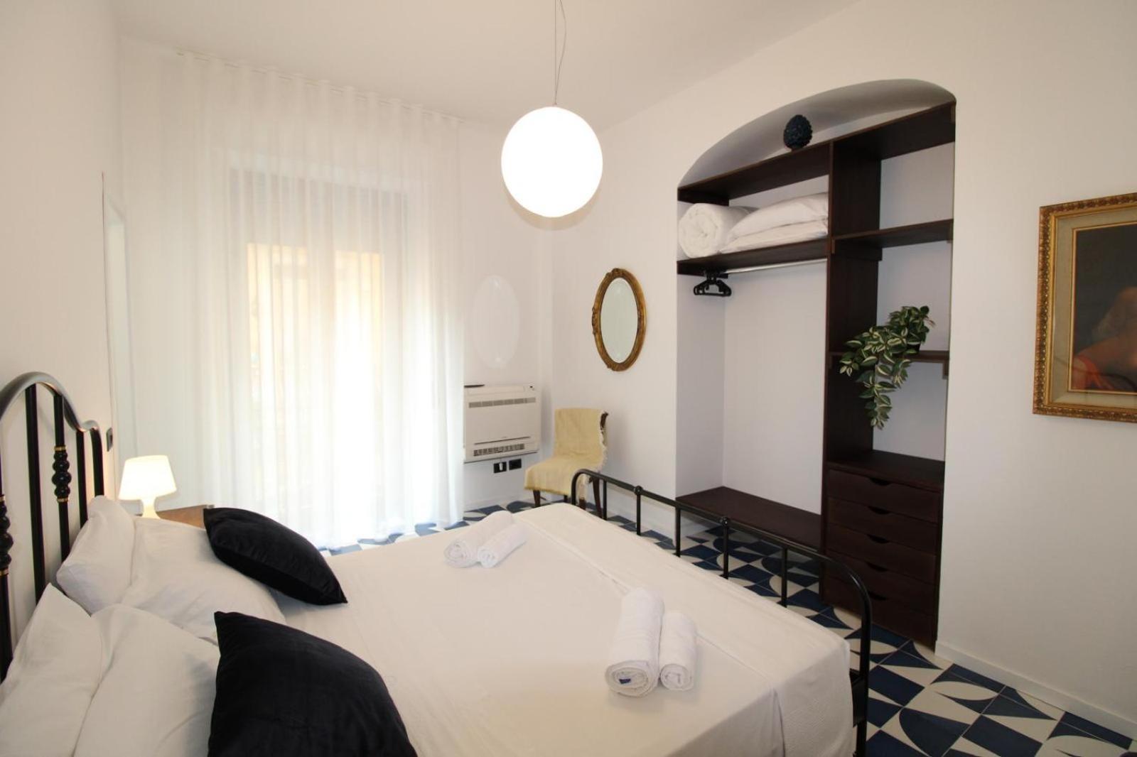 C'est La Vie Apartment *