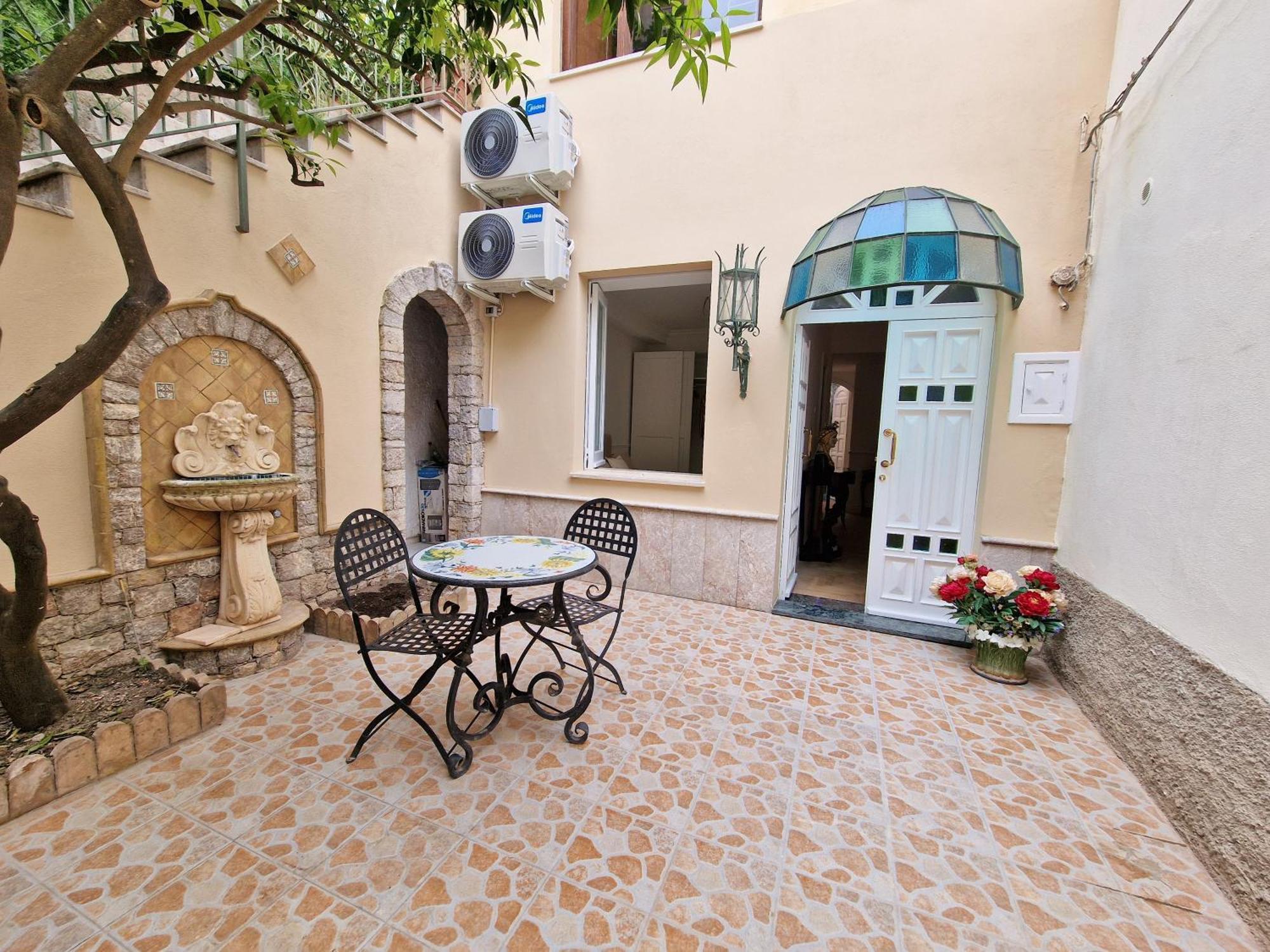 Apartment La Baronessa Charming House With Parking Taormina