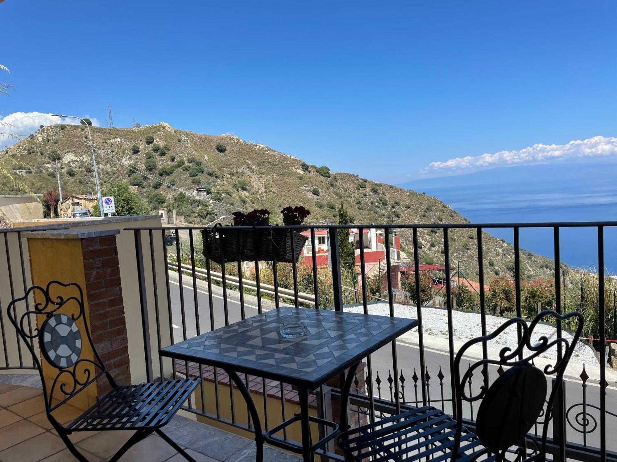 Apartment Villa Da Vinci Luxury Panoramic Apartments - Taormina Rooms Collection
