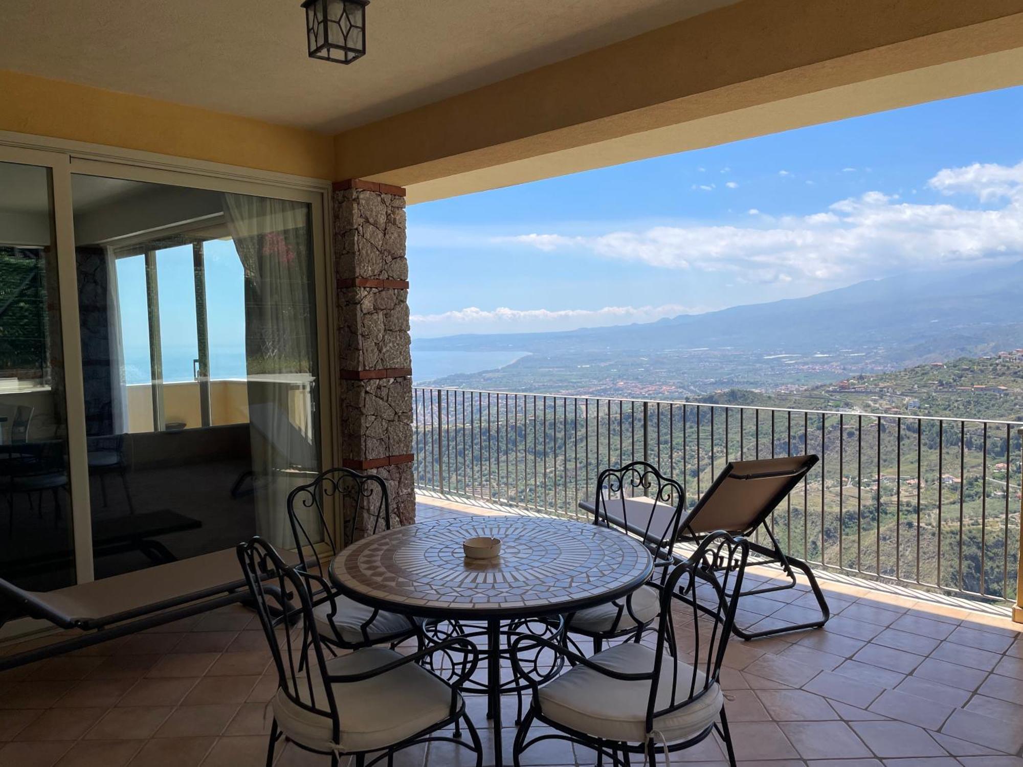 Apartment Villa Da Vinci Luxury Panoramic Apartments - Taormina Rooms Collection