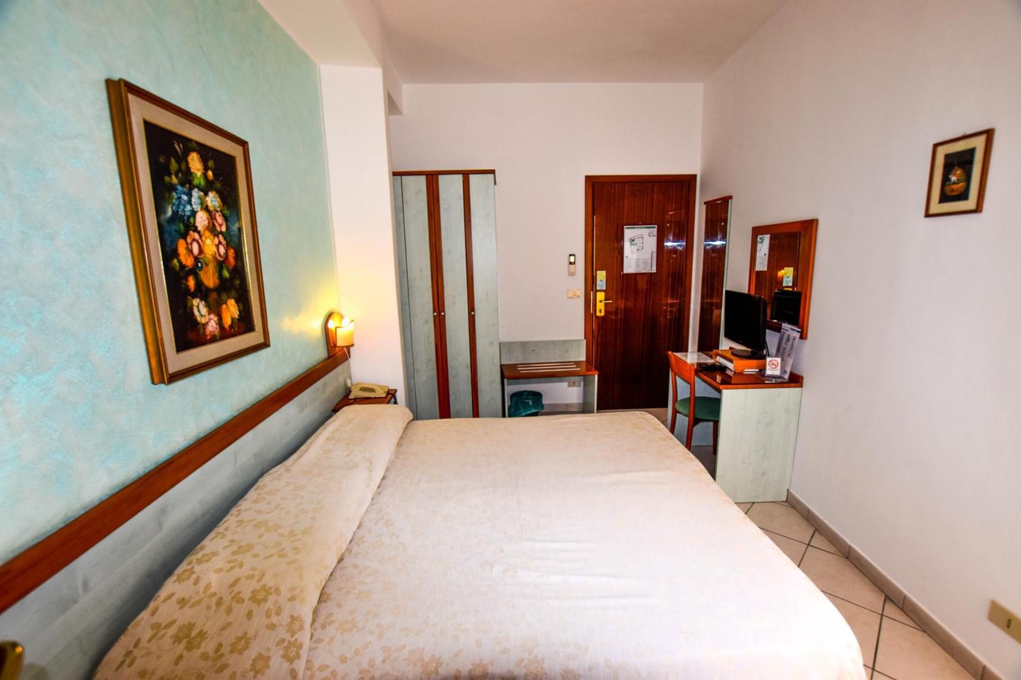 Condor Hotel