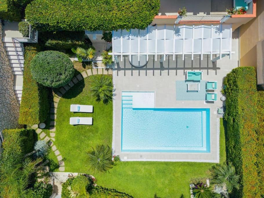 Private Modern In Villa