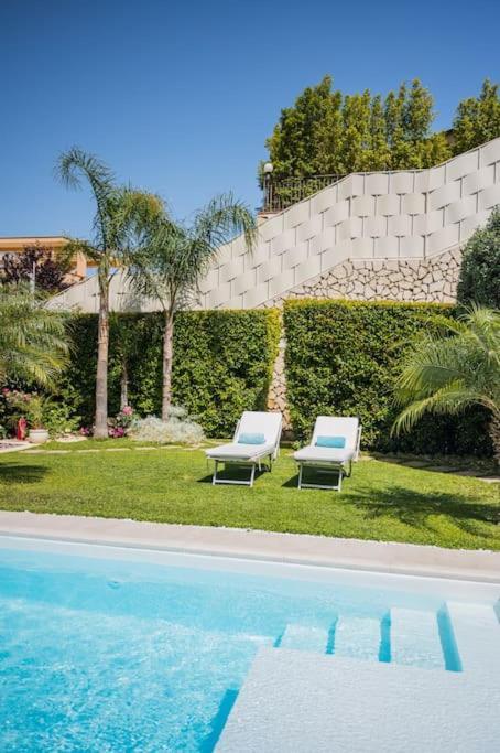 Private Modern In