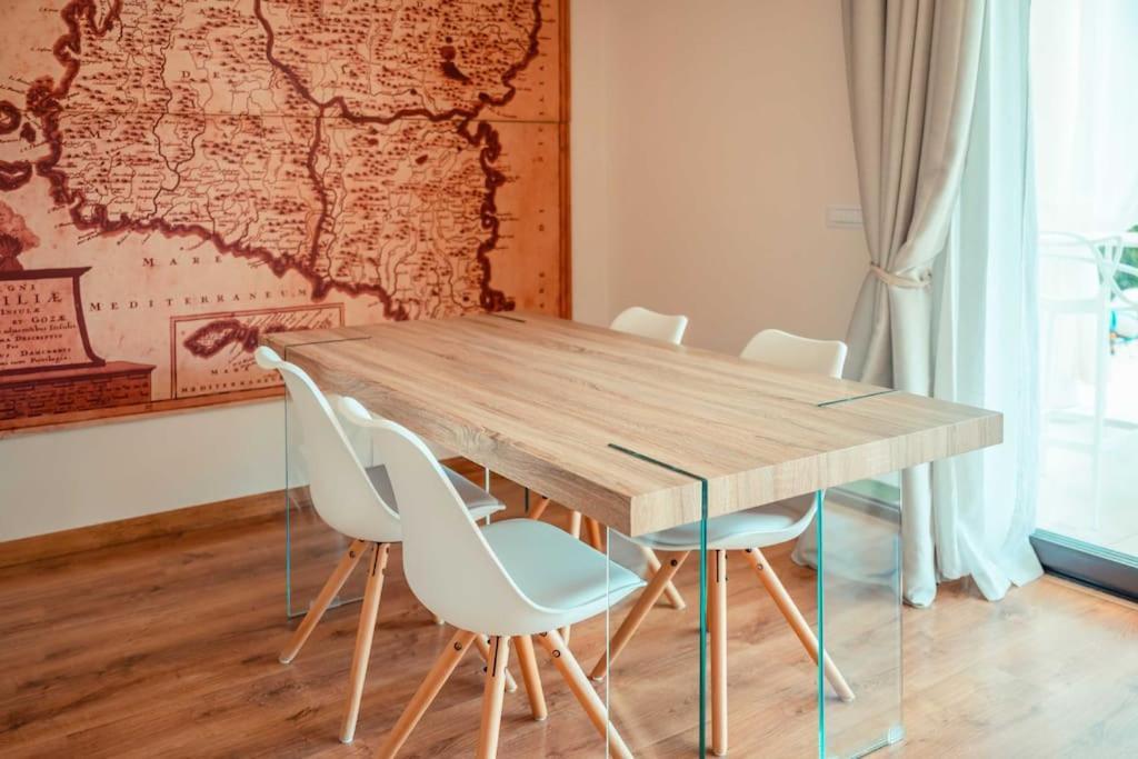 Private Modern In