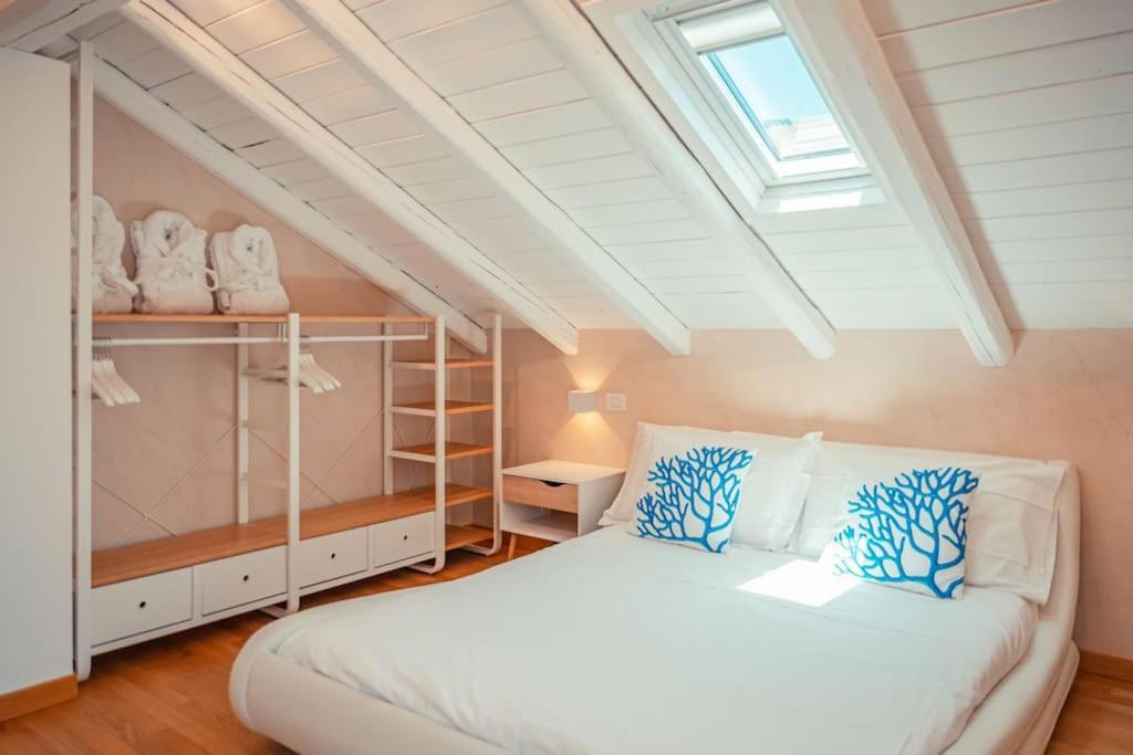 Private Modern In