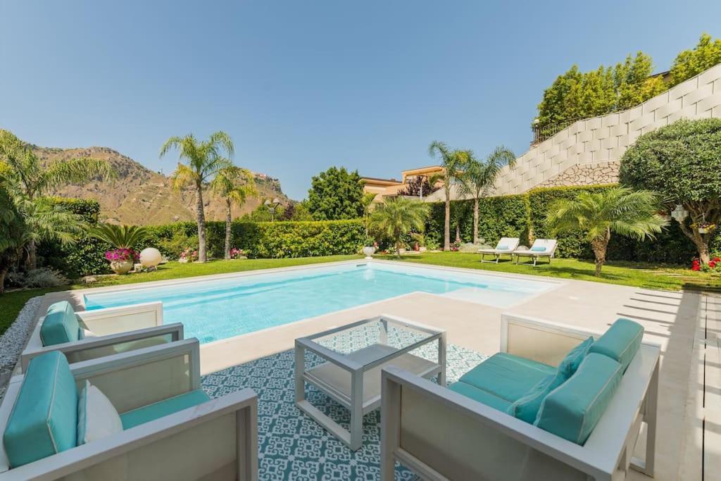 Private Modern In Villa *