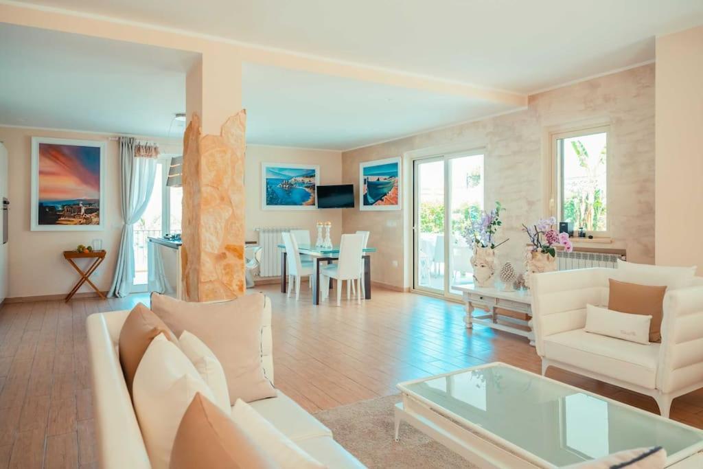 Private Modern In Taormina