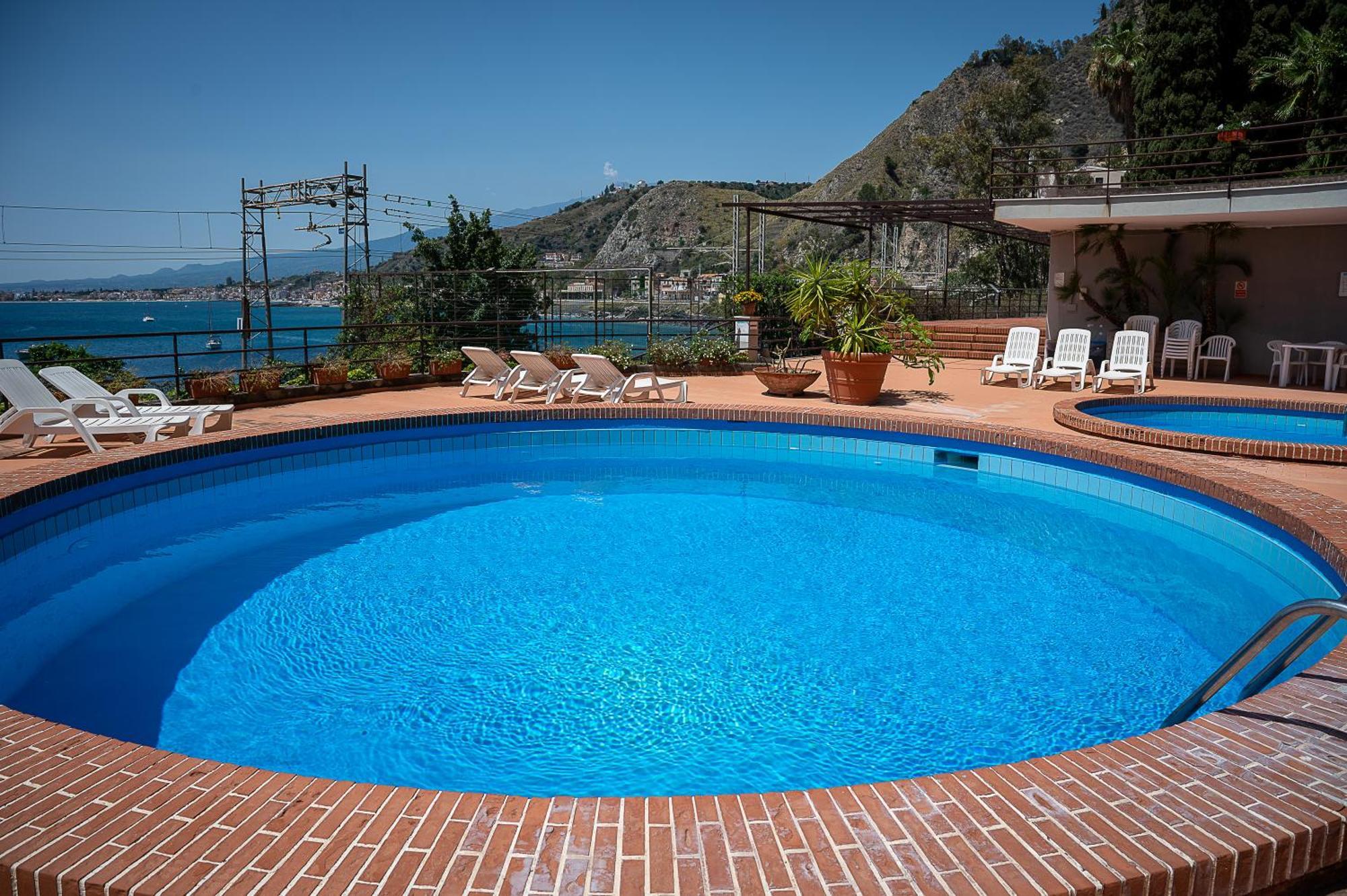 Mare Taormina