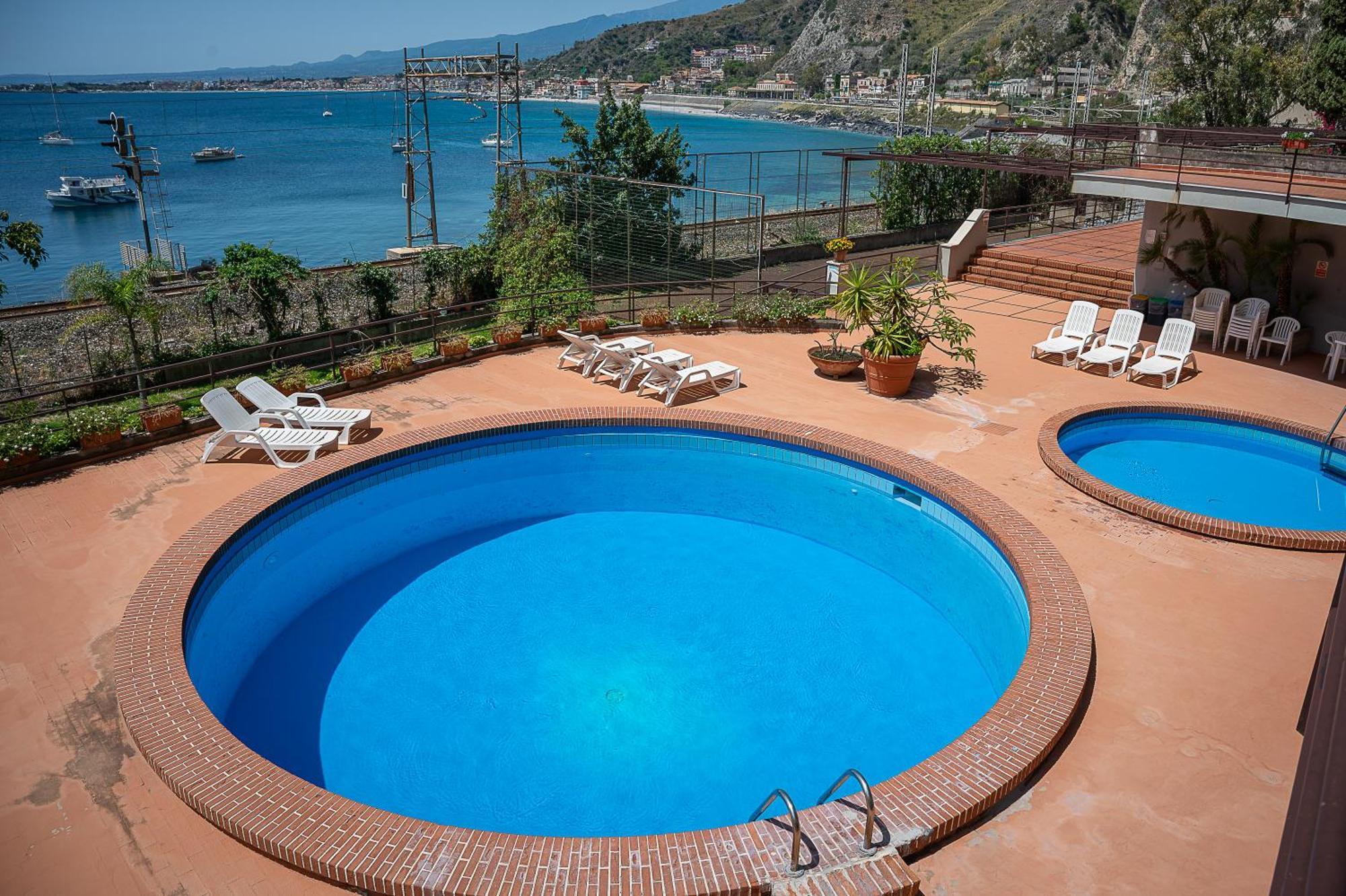 Mare Taormina