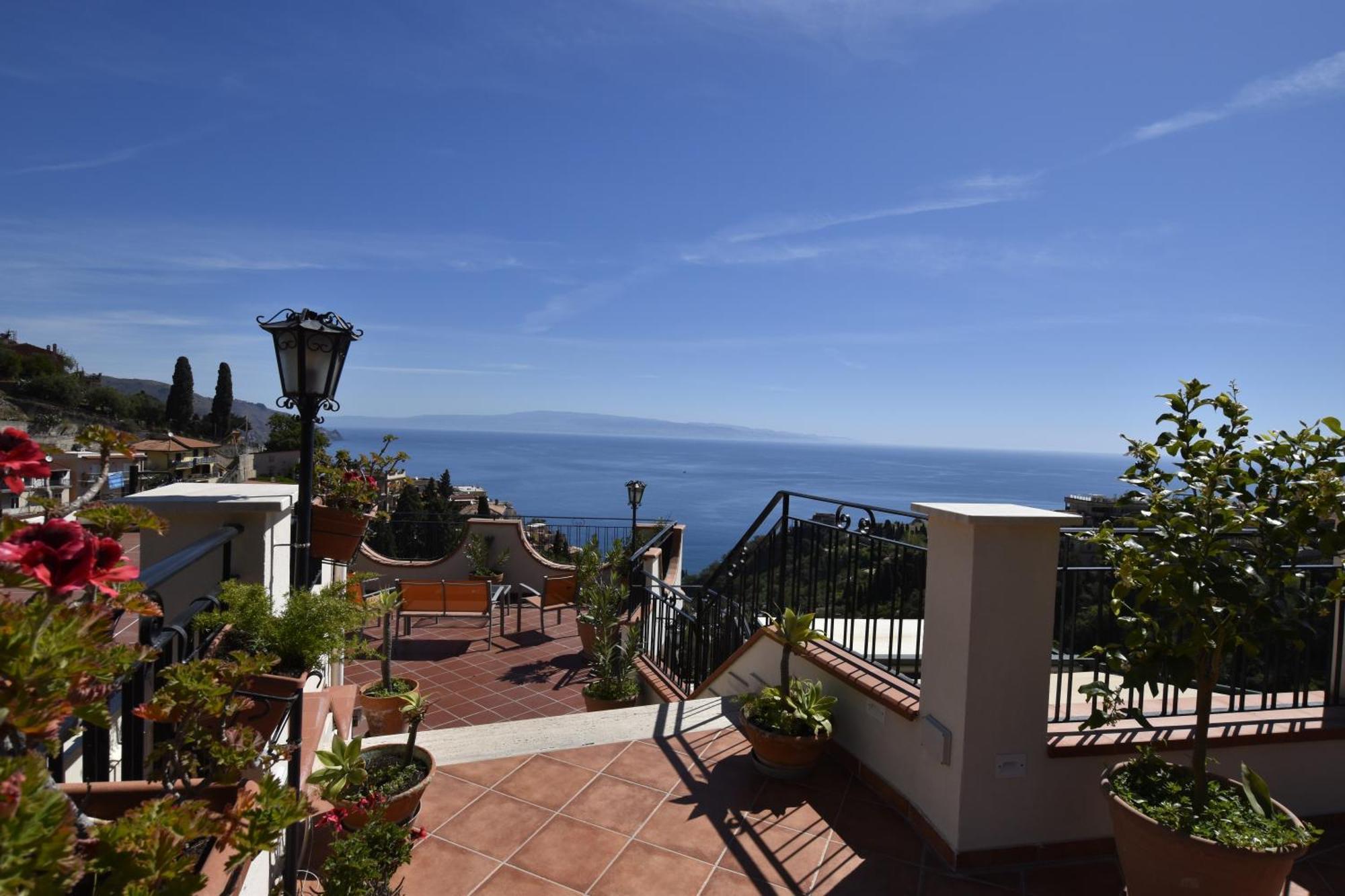 Condor 3* Taormina