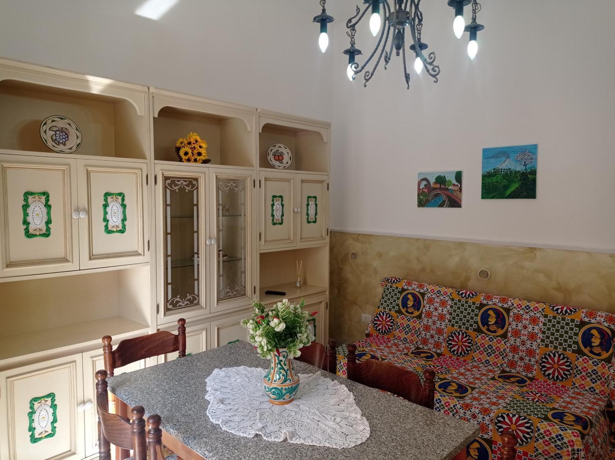 Mary - Casa Taormina