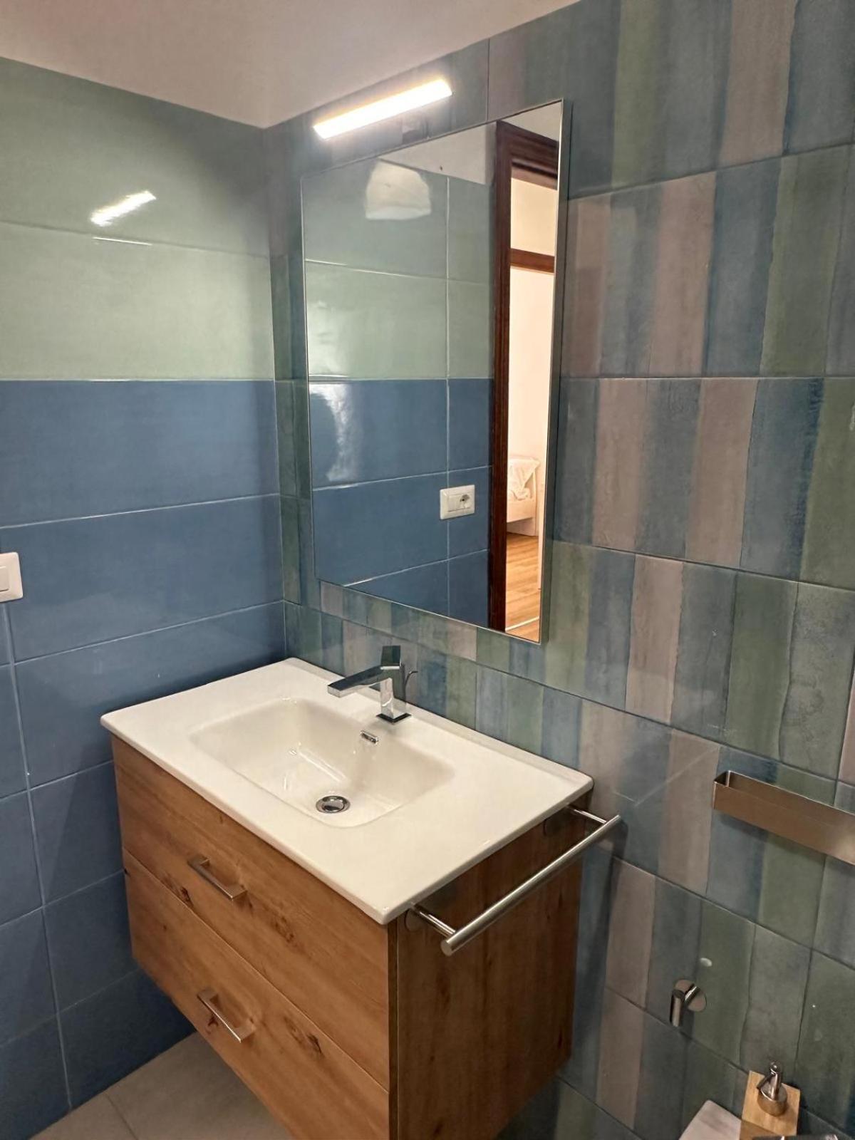 Apartment We Center With Parking *